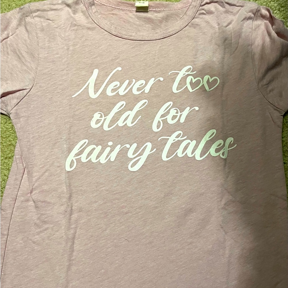 Pink tee shirt